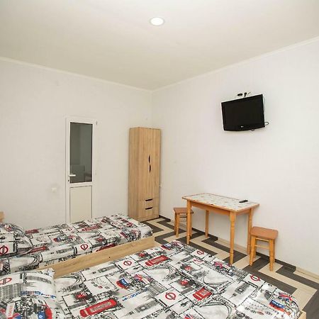 Amalia Hotel Zaliznyi Port Dış mekan fotoğraf