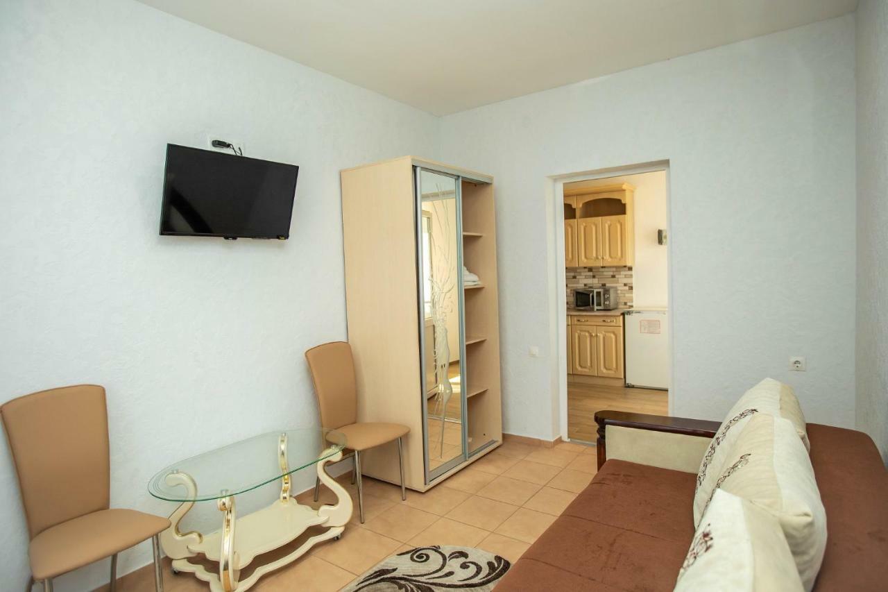Amalia Hotel Zaliznyi Port Dış mekan fotoğraf
